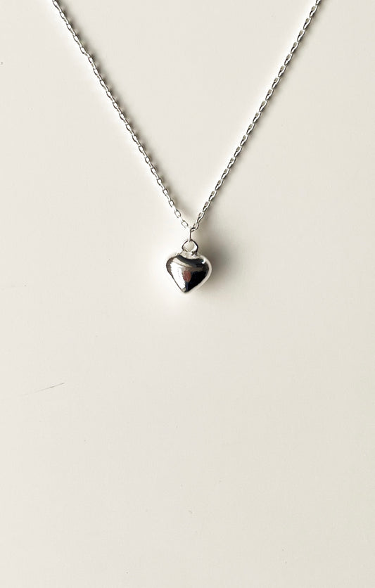 Tiny Heart Necklace Silver